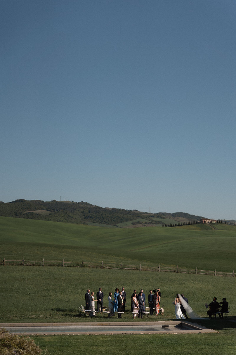 wedding at locanda in tuscany