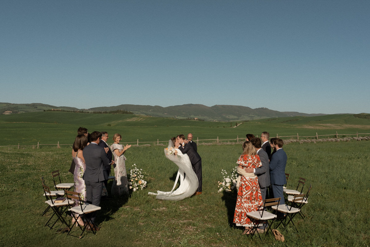 wedding at locanda in tuscany