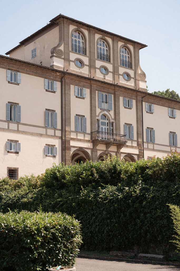wedding at villa mondragone